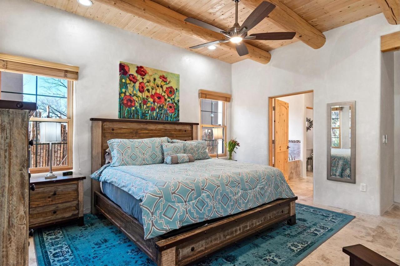 Bonita - Inviting Home, Walk To The Plaza